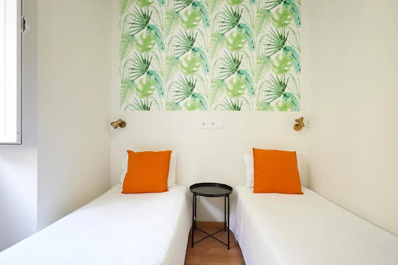 Hello Lisbon Santa Catarina Suites 2*,